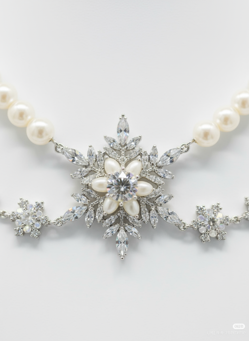 Close-up detail of starburst centerpiece